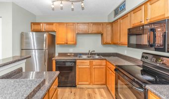 355 Lakepointe Dr 102, Altamonte Springs, FL 32701