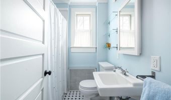 59 Mount Hope Ave, Jamestown, RI 02835
