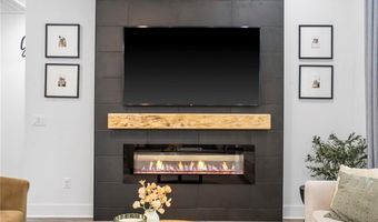 1200 Whistler St, Bentonville, AR 72713