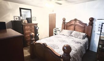 916 Valverde St, Carlsbad, NM 88220