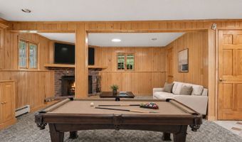 7 Wheeler Dr, Danbury, CT 06811
