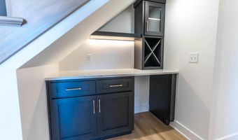 2217 Golfview Dr, Auburn, IN 46706