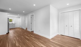 32 W Greenwood, Villas, NJ 08251