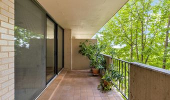 4141 N HENDERSON Rd 626, Arlington, VA 22203