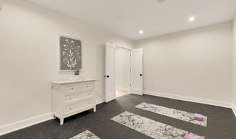 9512 FOREST Rd, Bethesda, MD 20814