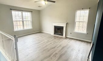 156 DOGWOOD GLEN Dr, Aragon, GA 30104