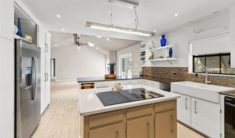 1602 S Avenue A, Aransas Pass, TX 78336