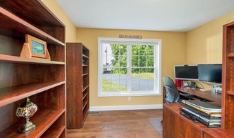 16 Palm Ln, Alton, NH 03809