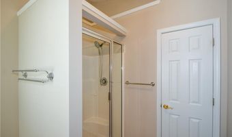 1045 Winthrope Chase Dr, Alpharetta, GA 30009
