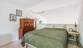 72 Lakeview Ter Unit D, Burlington, VT 05401