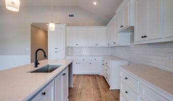 4054 Mallard St, Bay St. Louis, MS 39520