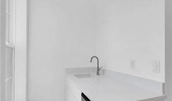 500 SW B St 3, Bentonville, AR 72712