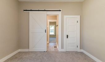 1707 W 8th St, Anderson, IN 46016