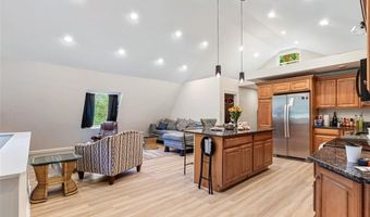 41 Dexter Rock Rd, Lincoln, RI 02865