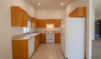 746 NW DESERT PINE St, Albany, OR 97321