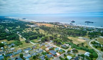 875 12TH St, Bandon, OR 97411