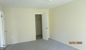 5206 NEWTON St 202, Bladensburg, MD 20710