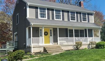 54 Sefton Dr, Bristol, RI 02809