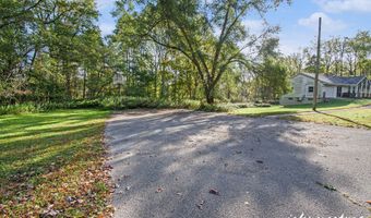 962 Buttrick Ave SE, Ada, MI 49301