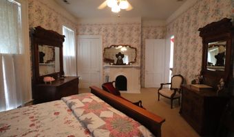 401 E 4th St, Augusta, KY 41002