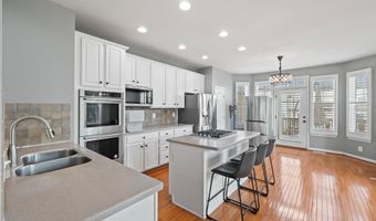 24687 KINGS CANYON Sq, Aldie, VA 20105