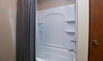 508 Rosemary Ln, Anamosa, IA 52205