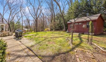 303 Beacon Hill Dr, Cheshire, CT 06410