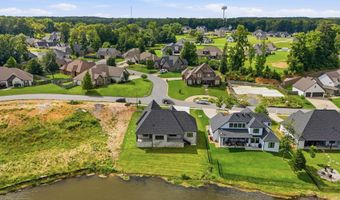 7648 S Shoreline Blvd, Benton, AR 72019