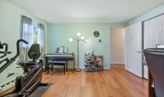 272 Westwoods Ter, Bristol, CT 06010