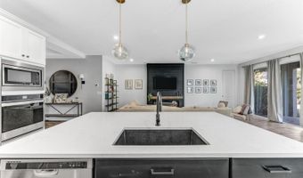 5905 SILVER SUN Dr, Apollo Beach, FL 33572