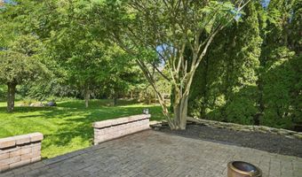 1438 Newell Ct, Columbus, OH 43228