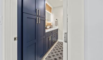 322 Anapalau St, Honolulu, HI 96825