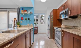 19900 E Country Club Dr 212, Aventura, FL 33180