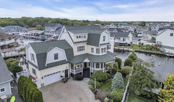 221 Magnolia Dr, Bayville, NJ 08721