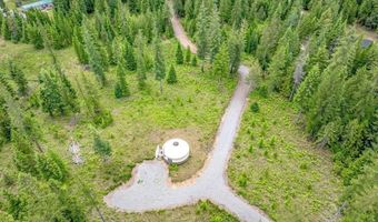 317 Treetop Bluff Ln, Bonners Ferry, ID 83805