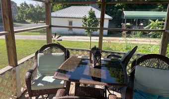 104 Washington Ave, Arenzville, IL 62611
