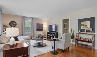 3539 Potts Dr, Akron, OH 44203