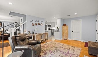 14 Cliff Rd, Bellingham, MA 02019