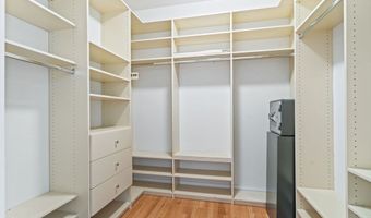 11 Pondside Ln 11, Bolton, MA 01740