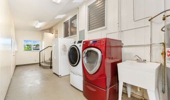 99-1178 Halawa Hts Rd, Aiea, HI 96701