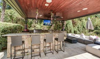 2210 Spalding Dr, Atlanta, GA 30350