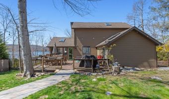1046 Lakeside Dr E, Alloway, NJ 07422