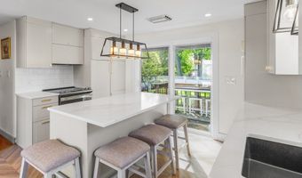 11 Hartlawn Rd, Boston, MA 02132