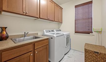 18 Olina St 63, Kahului, HI 96732