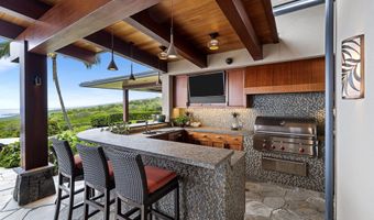 81-555 KAIUE St, Kealakekua, HI 96750