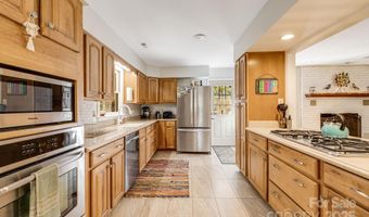 226 Wildflower Rd, Asheville, NC 28804