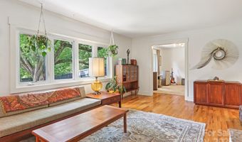 445 Chunns Cove Rd A, Asheville, NC 28805