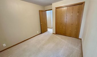 616 Autumn Ridge Ct, Andover, KS 67002