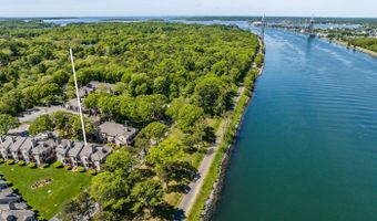 17 Ships Way, Bourne, MA 02532