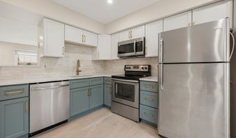 5002 9TH St S, Arlington, VA 22204